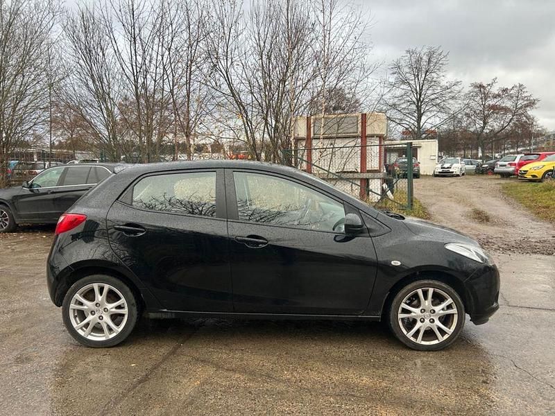 Schwarz Gebraucht 2007 Mazda 2 Independence Limousine | 1.990 € (Fairer Preis) - Bild 1/4