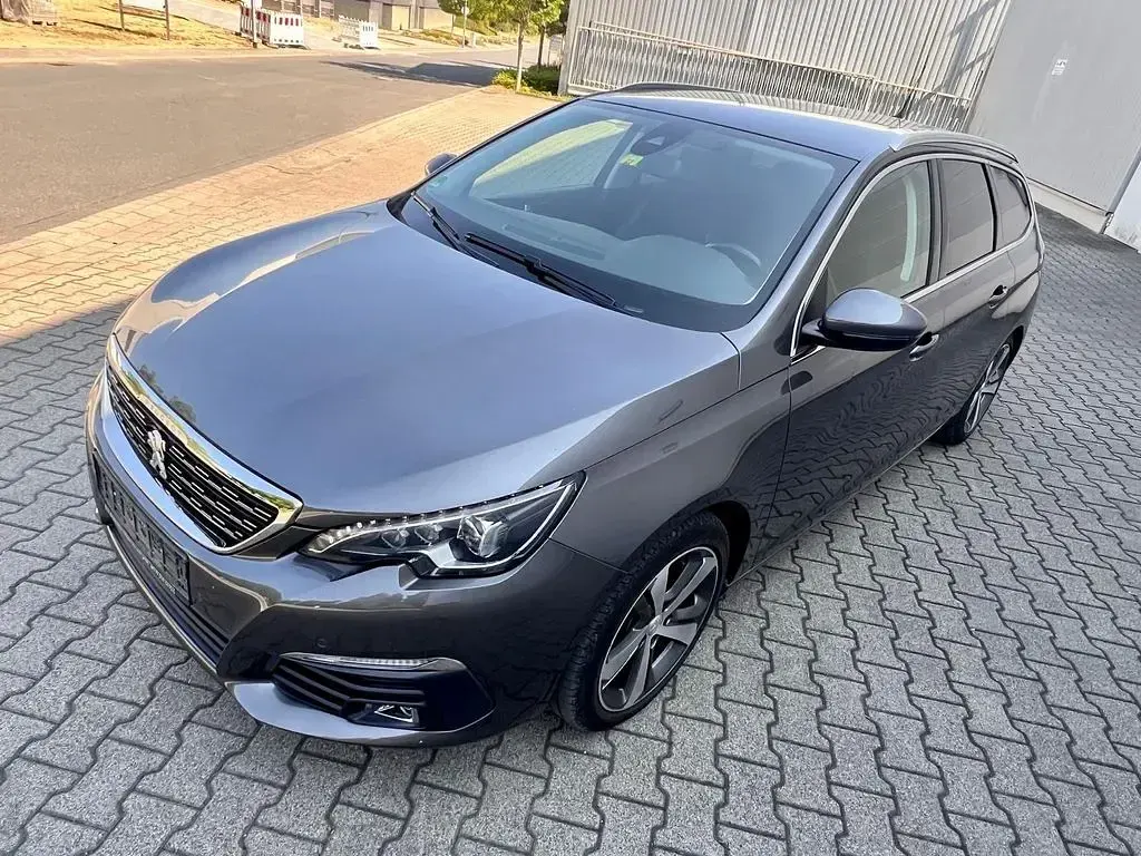 Gebraucht Peugeot 308 SW Allure 131 PS (96 kW) 2019 Grau Kombi