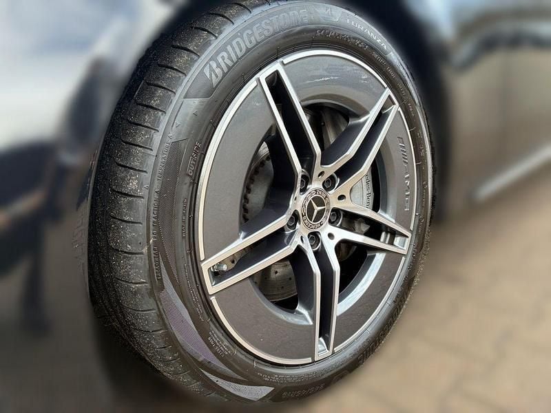 Gebraucht Mercedes E300 AMG 197 PS (144 kW) 2024 Schwarz Limousine