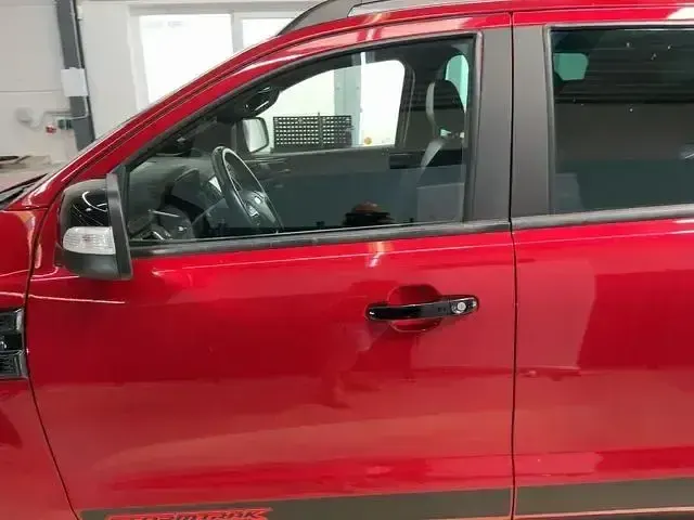 Gebraucht Ford Ranger 212 PS (155 kW) 2022 Rot Pickup