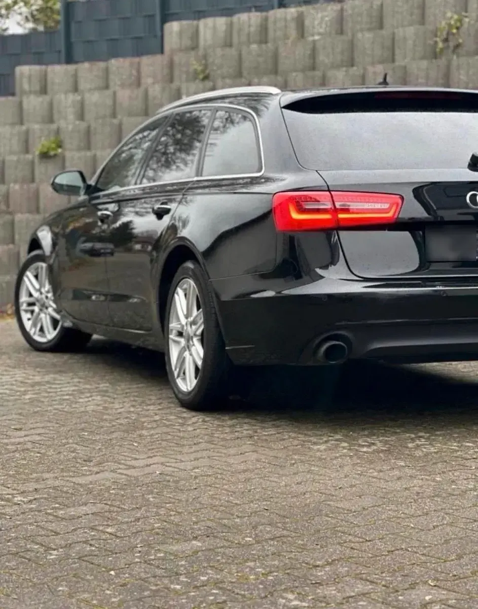 Gebraucht Audi A6 179 PS (131 kW) 2014 Schwarz Kombi