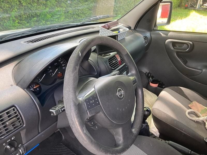 Gebraucht Opel Combo 75 PS (55 kW) 2011 Weiß Pickup