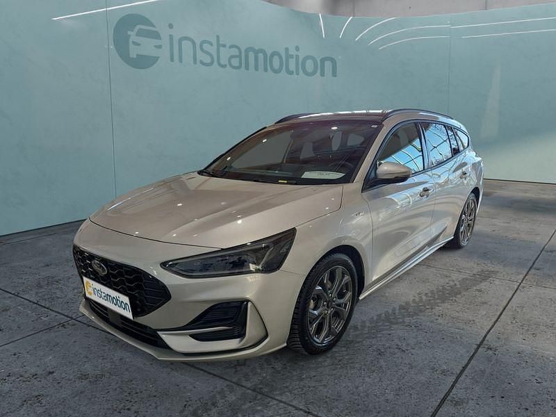 Silber Gebraucht 2023 Ford Focus ST-Line Kombi | 27.699 € (Etwas zu teuer) - Bild 1/4