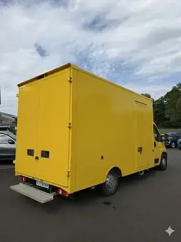Gebraucht Peugeot Boxer 165 PS (121 kW) 2022 Gelb Van