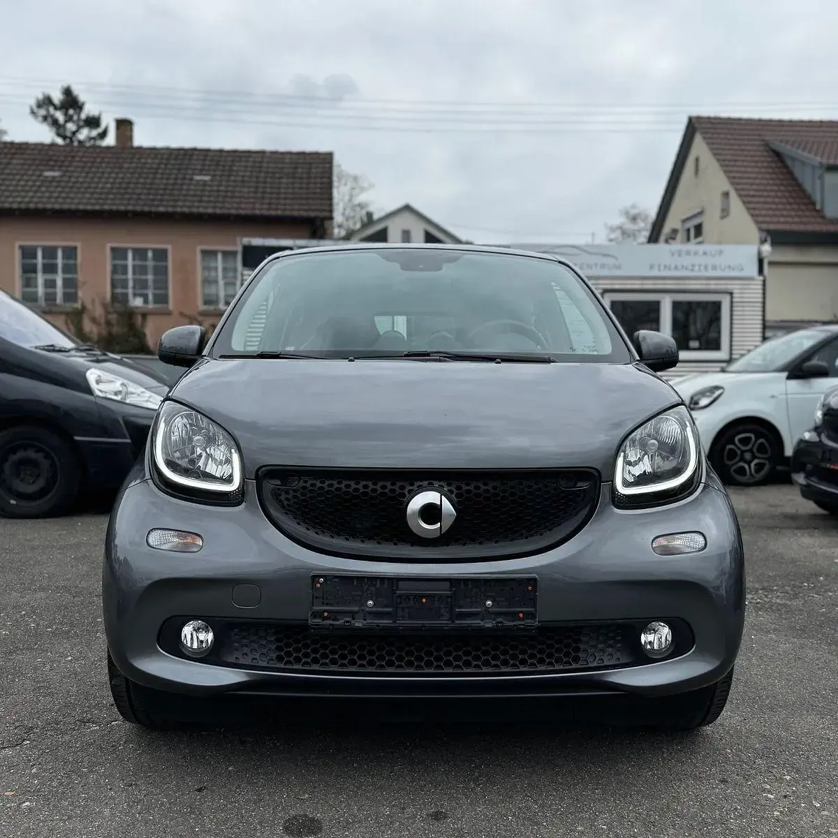 Gebraucht Smart ForFour Prime 71 PS (52 kW) 2019 Grau Kleinwagen