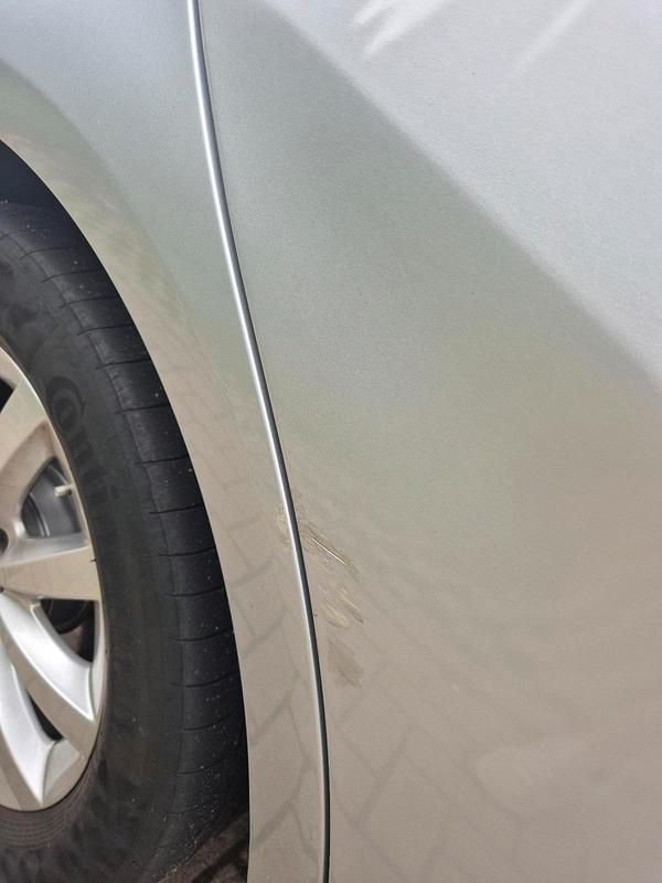 Gebraucht Mercedes A180 122 PS (89 kW) 2014 Grau Kleinwagen