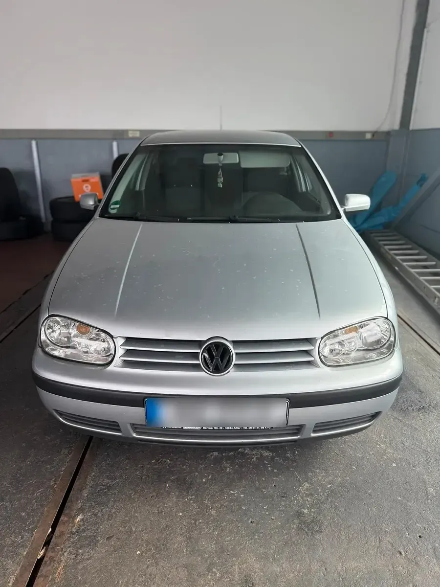 Gebraucht VW Golf IV 75 PS (55 kW) 2003 Silber Kleinwagen