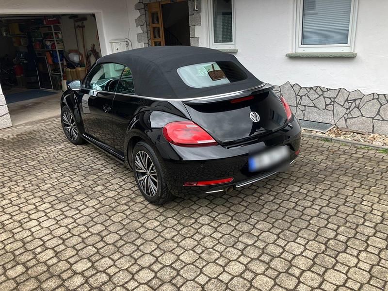 Gebraucht VW Beetle Cabriolet Allstar 105 PS (77 kW) 2016 Schwarz Cabrio