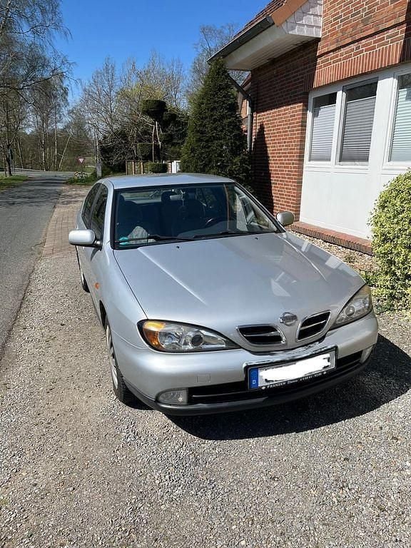 Grau Gebraucht 1999 Nissan Primera Comfort Limousine | 800 € (Guter Preis) - Bild 1/4