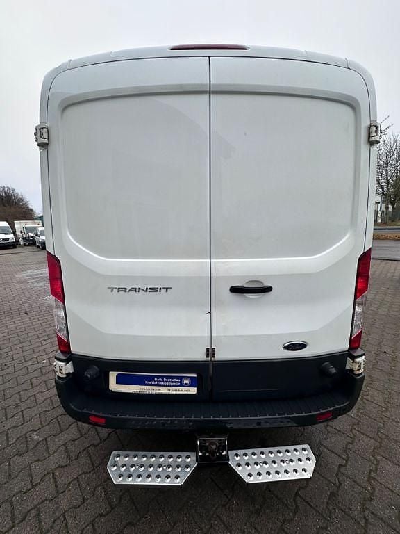 Gebraucht Ford Transit Trend 131 PS (96 kW) 2018 Weiß Pickup