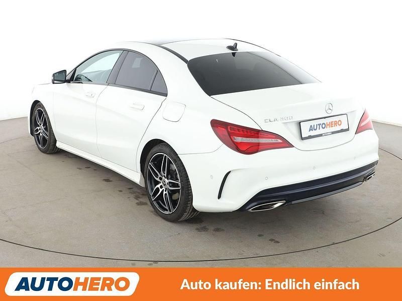 Gebraucht Mercedes CLA200 AMG line 156 PS (114 kW) 2019 Weiß Limousine