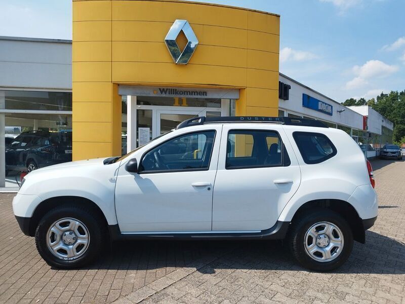 Weiß Gebraucht 2017 Dacia Duster Lauréate SUV | 13.990 € (Fairer Preis) - Bild 1/4