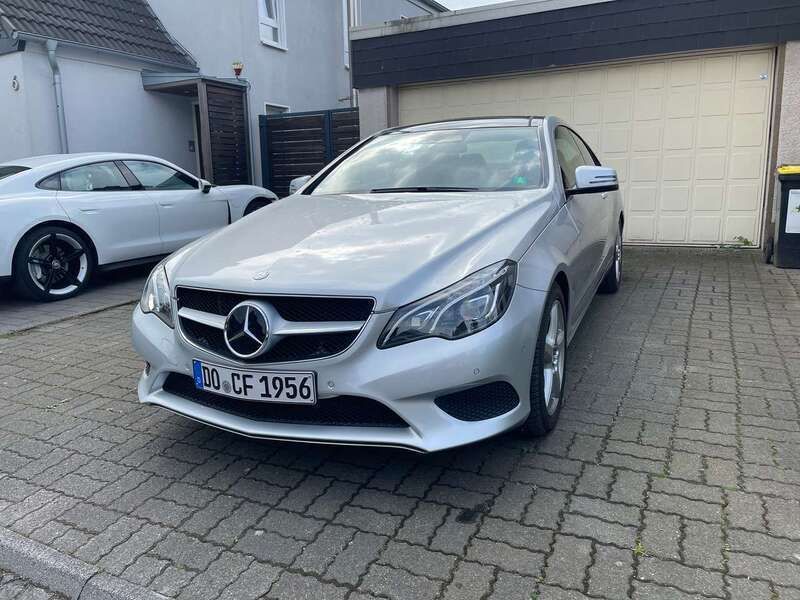 Silber Gebraucht 2015 Mercedes E350 Coupé | 26.900 € (Etwas zu teuer) - Bild 1/4