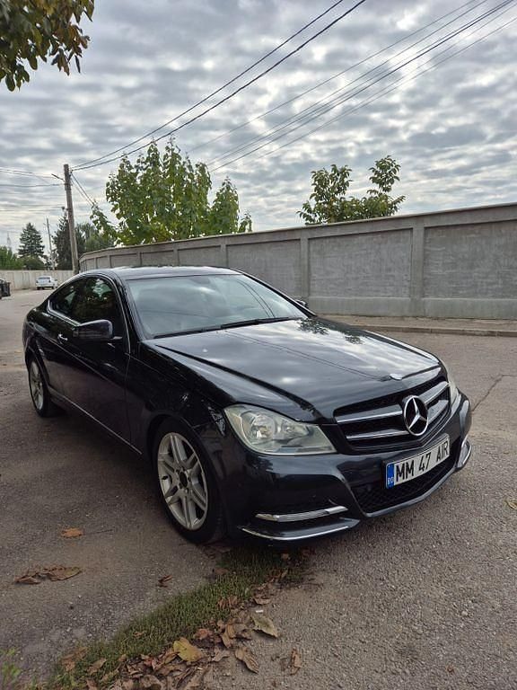 Schwarz Gebraucht 2012 Mercedes C180 AMG Coupé | 10.400 € (Fairer Preis) - Bild 1/4