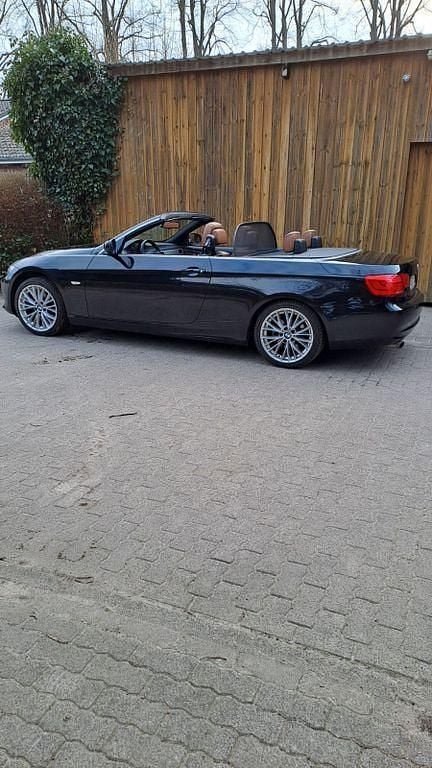 Gebraucht BMW 320 Cabriolet Performance 170 PS (125 kW) 2010 Schwarz Cabrio