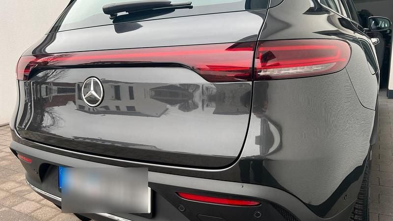 Gebraucht Mercedes EQC400 AMG 300 kW (408 PS) 2021 Grau SUV