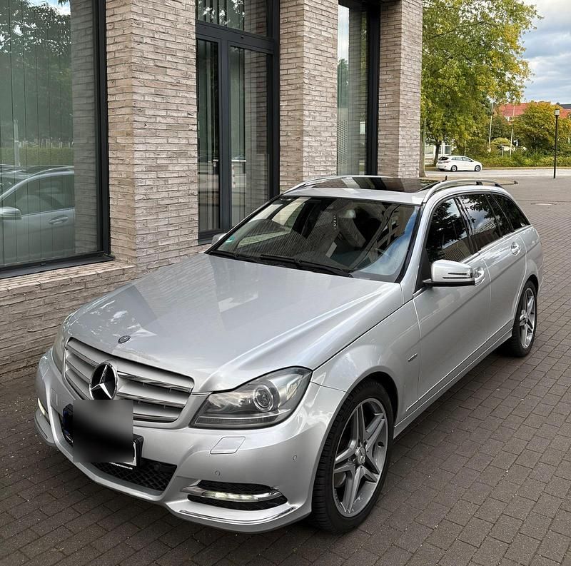 Silber Gebraucht 2011 Mercedes C300 Kombi | 6.200 € (Superpreis) - Bild 1/4