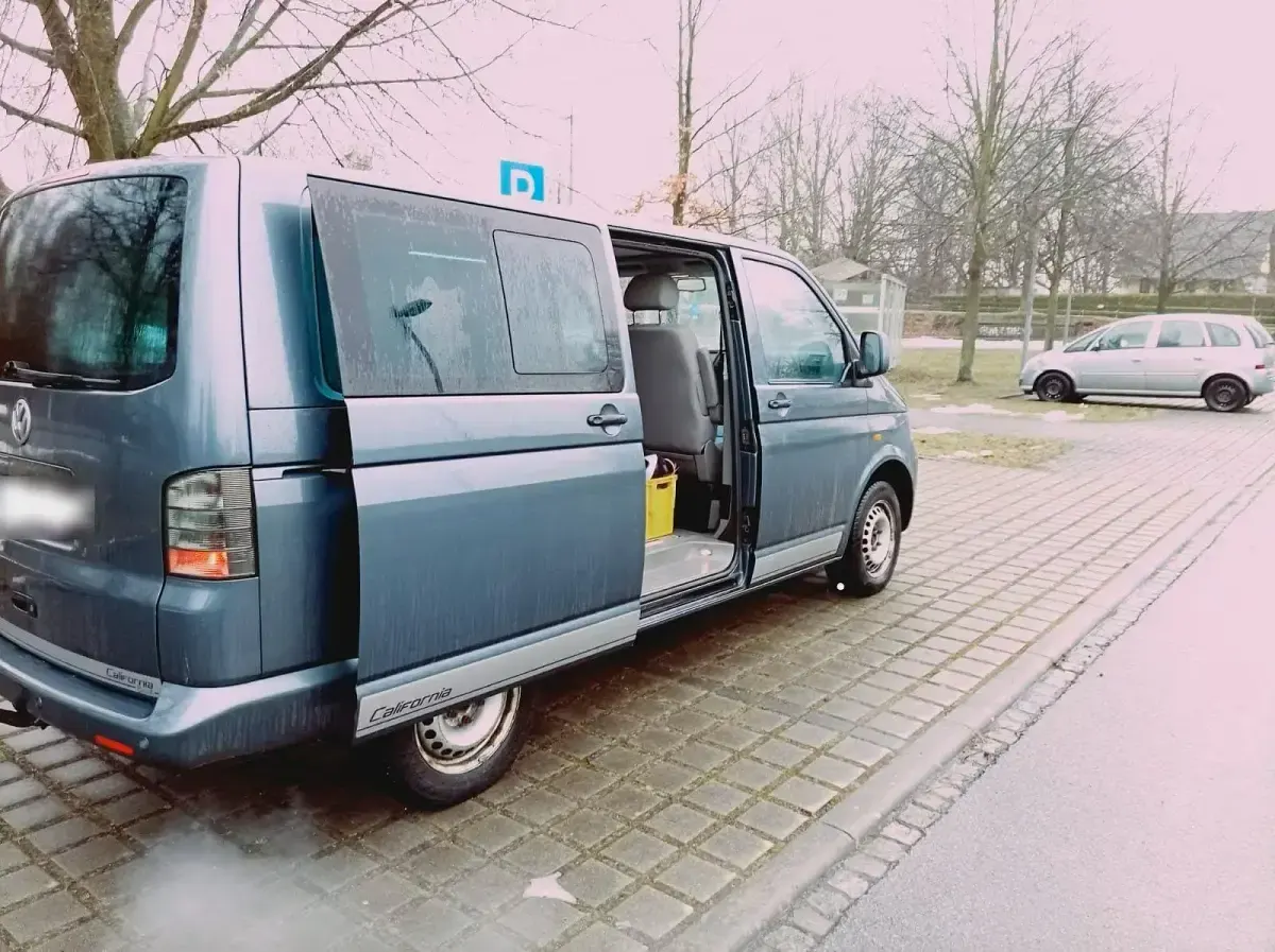 Gebraucht VW T5 Beach 174 PS (127 kW) 2007 Grau Van