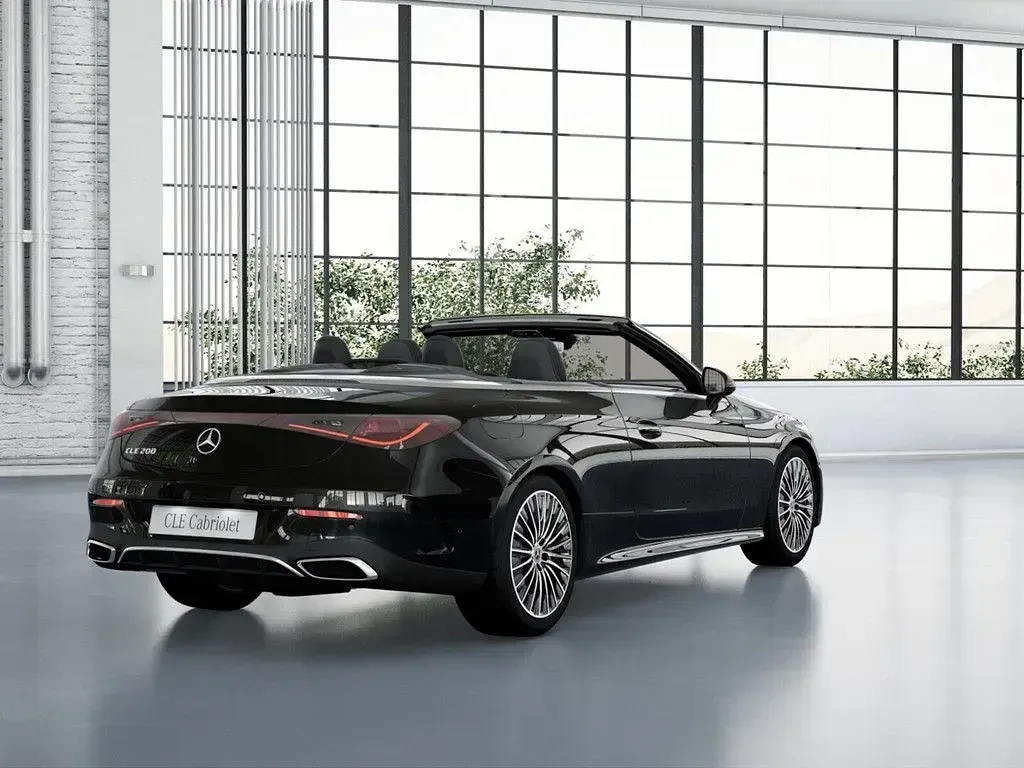 Gebraucht Mercedes 200 204 PS (150 kW) 2025 Schwarz / obsidianschwarz (metallic) Cabrio