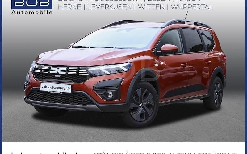 Gebraucht Dacia Jogger Expression 141 PS (103 kW) 2025 Braun Van / Kleinbus
