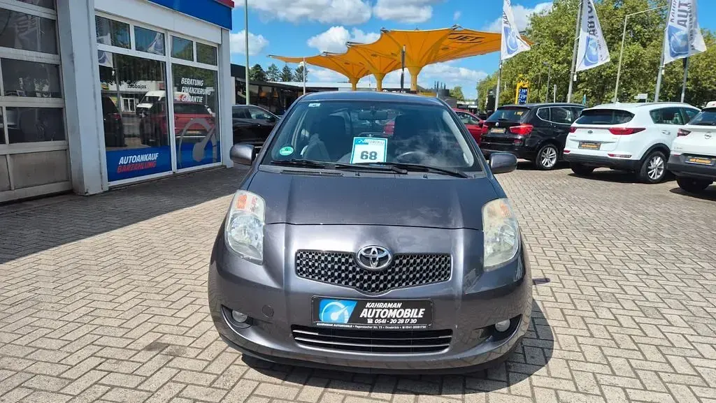 Gebraucht Toyota Yaris Team 87 PS (63 kW) 2008 Grau Kleinwagen