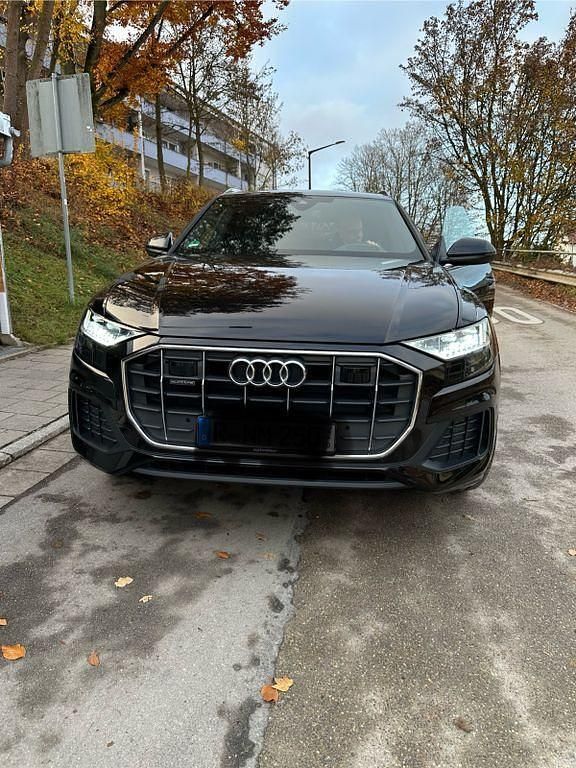 Schwarz Gebraucht 2022 Audi Q8 Sport SUV | 64.800 € (Fairer Preis) - Bild 1/4