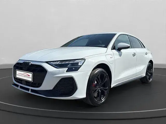 Gebraucht Audi 200 S-Line 177 PS (130 kW) 2025 Grau Limousine