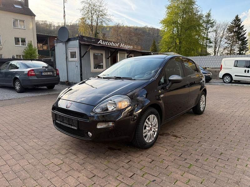 Gebraucht Fiat Punto Young 69 PS (50 kW) 2016 Schwarz Kleinwagen