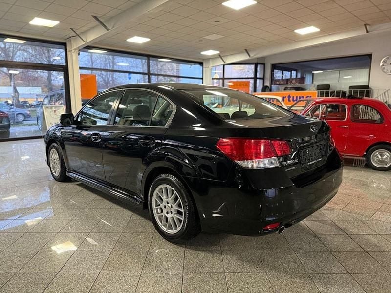 Käytetty Subaru Legacy 150 HP (110 kW) 2011 Musta Sedan