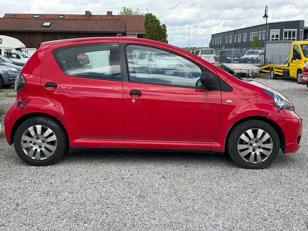 Gebraucht Toyota Aygo Basis 68 PS (50 kW) 2009 Rot Kleinwagen