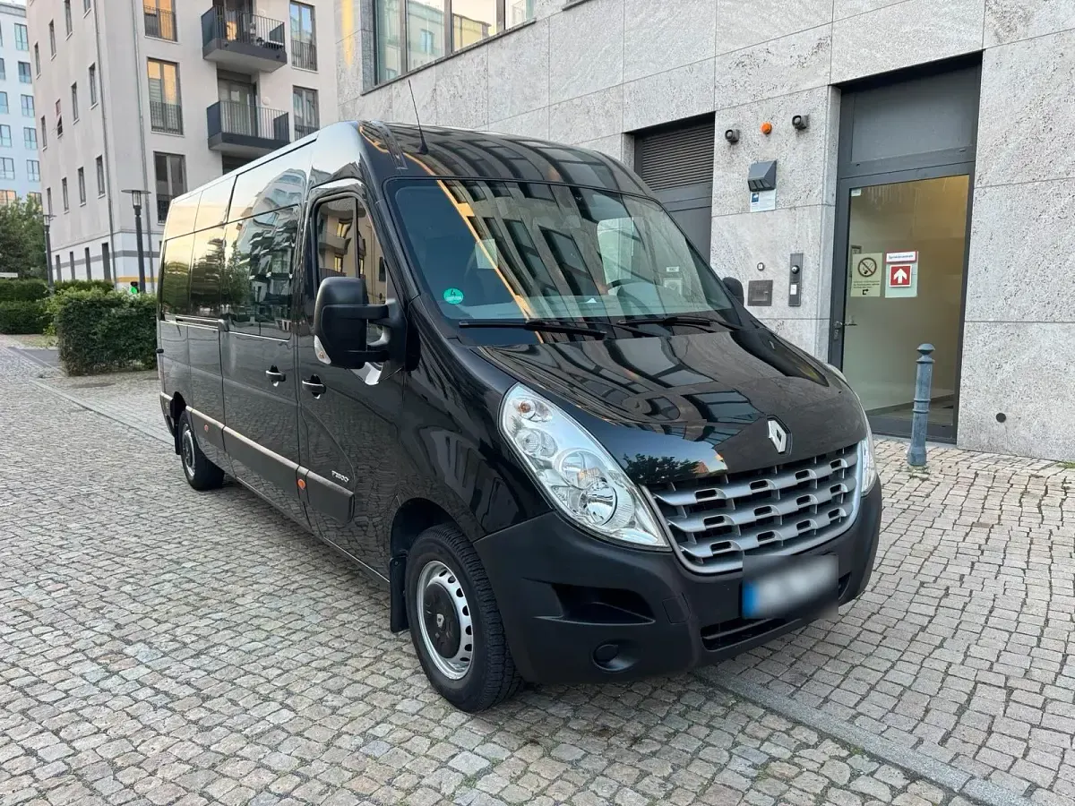 Gebraucht Renault Master 129 PS (94 kW) 2012 Schwarz Limousine