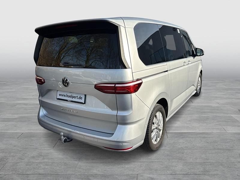 Używany VW T7 Life 150 KM (110 kW) 2025 Srebrny Van