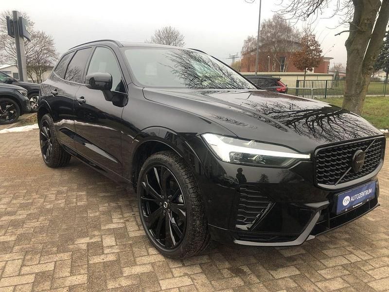 Gebraucht Volvo XC60 Plus 250 PS (183 kW) 2025 Onyx black SUV