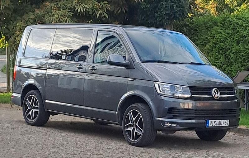 Gebraucht VW T6 150 PS (110 kW) 2017 Grau Van
