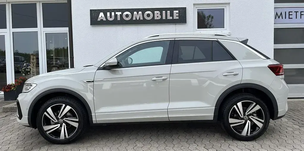Gebraucht VW T-Roc R-line 150 PS (110 kW) 2025 Grau SUV