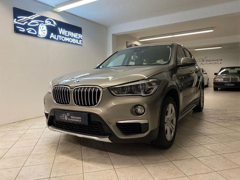 Silber Gebraucht 2017 BMW X1 xLine SUV | 20.300 € (Superpreis) - Bild 1/4