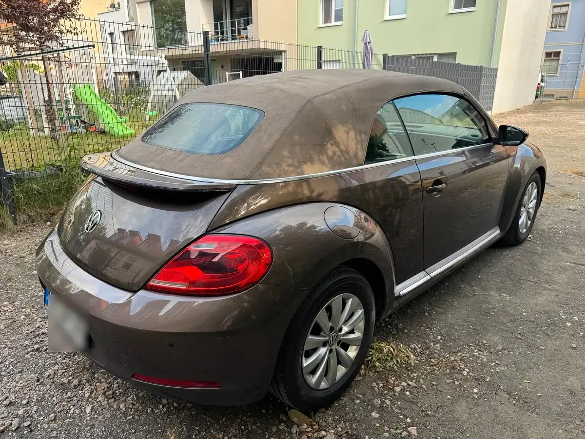 Gebraucht VW Beetle Cabriolet 104 PS (76 kW) 2014 Braun Cabrio