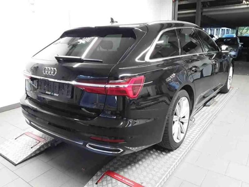 Gebraucht Audi A6 Sport 204 PS (150 kW) 2022 Mythosschwarz metallic (metallic) Kombi