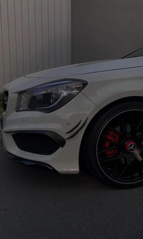 Gebraucht Mercedes CLA200 AMG line 156 PS (114 kW) 2015 Weiß Coupé