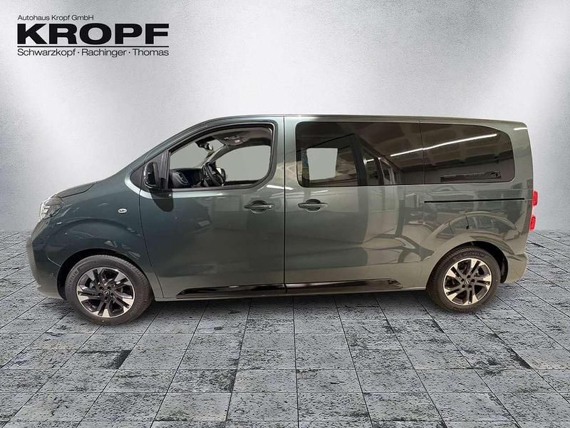 Neu Opel Zafira 177 PS (130 kW) 2025 Kapri grün Van / Kleinbus