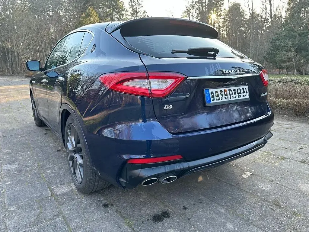 Gebraucht Maserati Levante 349 PS (256 kW) 2019 Blau SUV