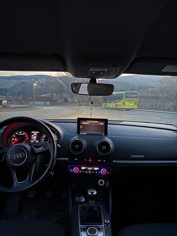 Gebraucht Audi A3 Design 116 PS (85 kW) 2018 Schwarz Limousine