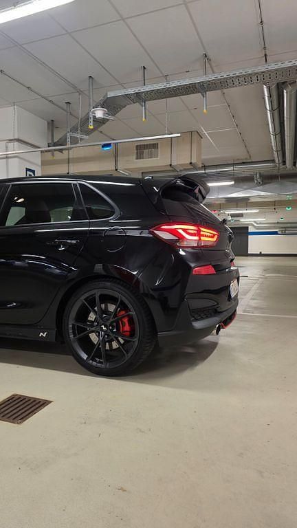 Schwarz Gebraucht 2018 Hyundai i30 N Performance Limousine | 19.900 € (Fairer Preis) - Bild 1/4