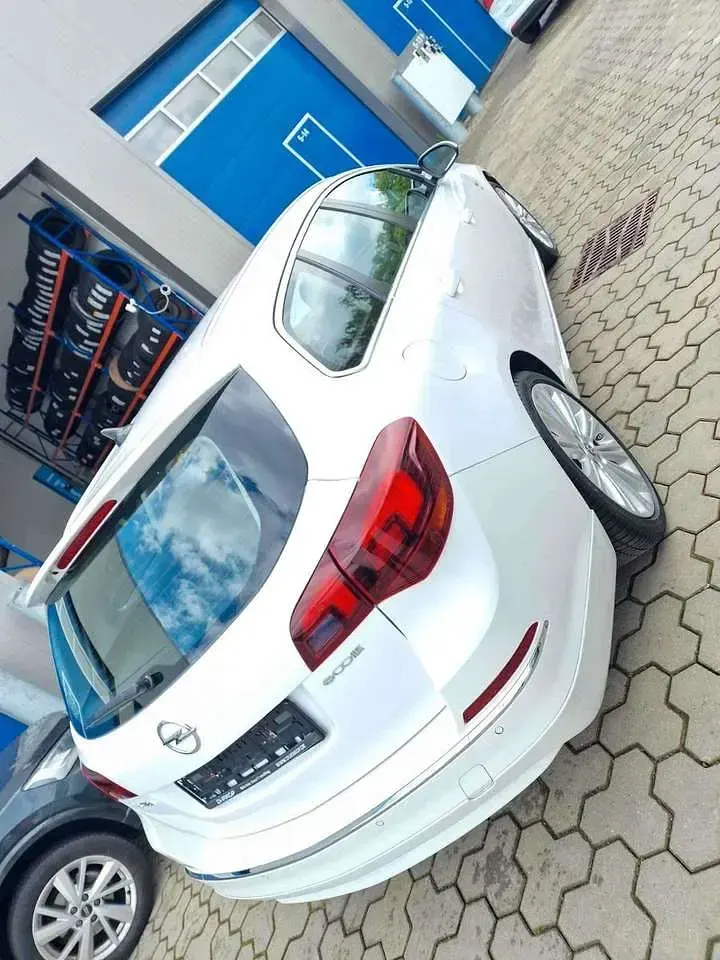 Gebraucht Opel Astra Exklusiv 140 PS (102 kW) 2016 Weiß Kombi