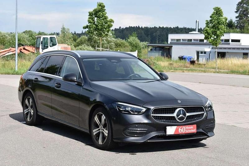 Grafitgrau metalliclack Gebraucht 2022 Mercedes C220 Avantgarde Kombi | 36.900 € (Teuer) - Bild 1/4