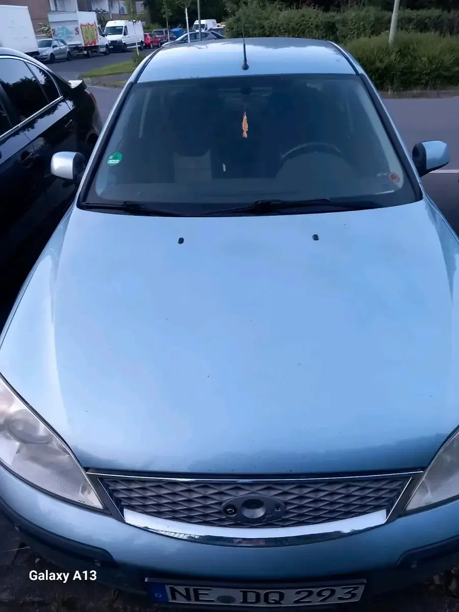 Gebraucht Ford Mondeo 110 PS (80 kW) 2005 Blau Limousine