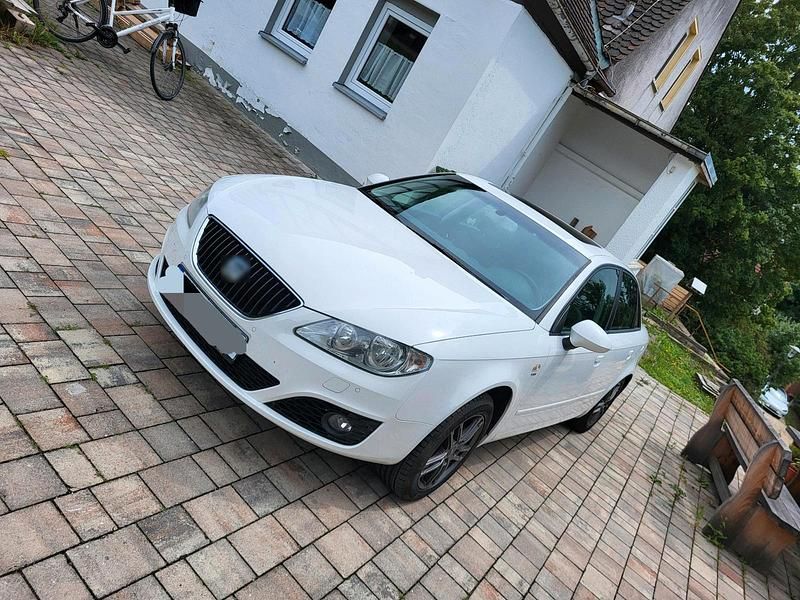Gebraucht Seat Exeo 160 PS (117 kW) 2011 Weiß Limousine
