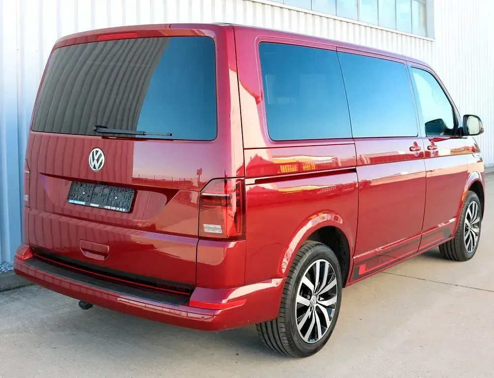 Usata VW Multivan Edition 204 CV (150 kW) 2023 Rosso Monovolume