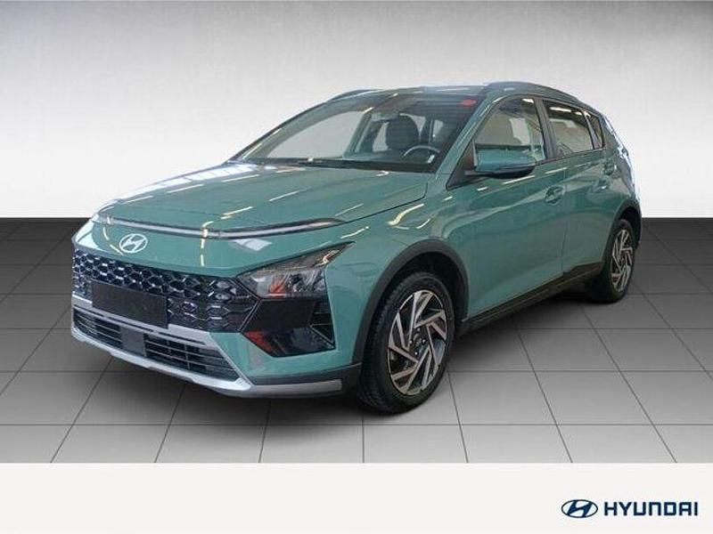 Mangrove green / mic Gebraucht 2025 Hyundai Bayon Trend SUV | 20.990 € (Fairer Preis) - Bild 1/3