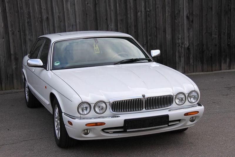 Gebraucht Jaguar XJ Sovereign 284 PS (208 kW) 2000 Weiß Limousine